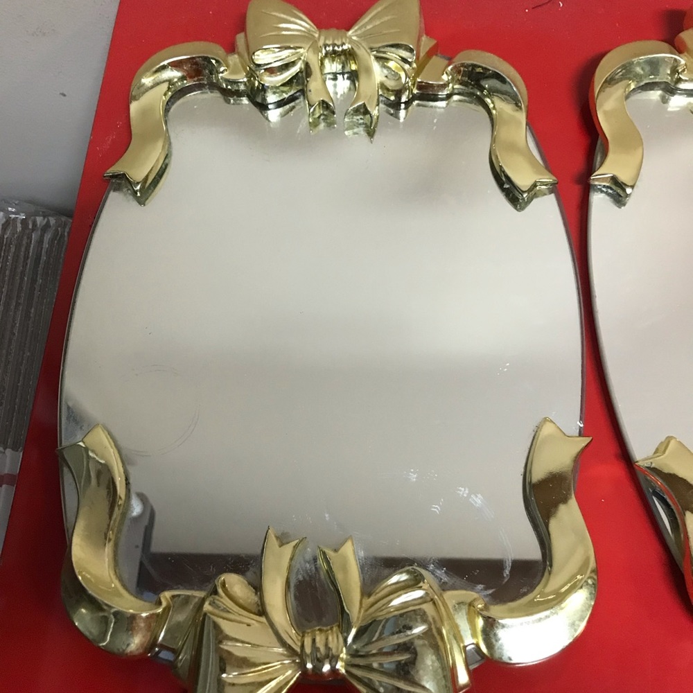 1980's Vintage Vanity Oval Mirror Tray With Gold Bow Handles - Picture 2 of 5